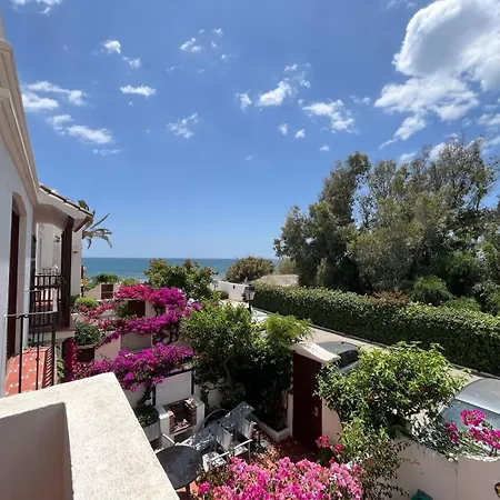 - Villacana 2345 Villa Estepona